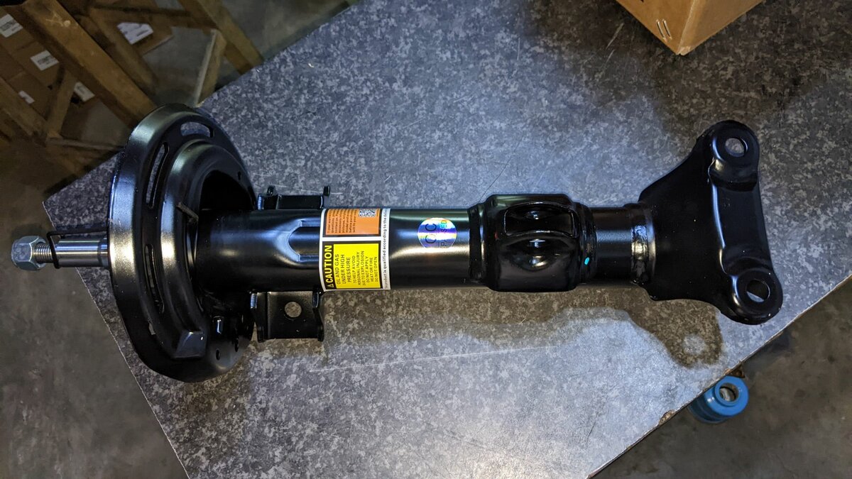 Front Shocks Absobers For Mercedes C300 W204 2010