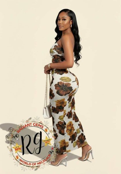 Robe florale élégante d'été