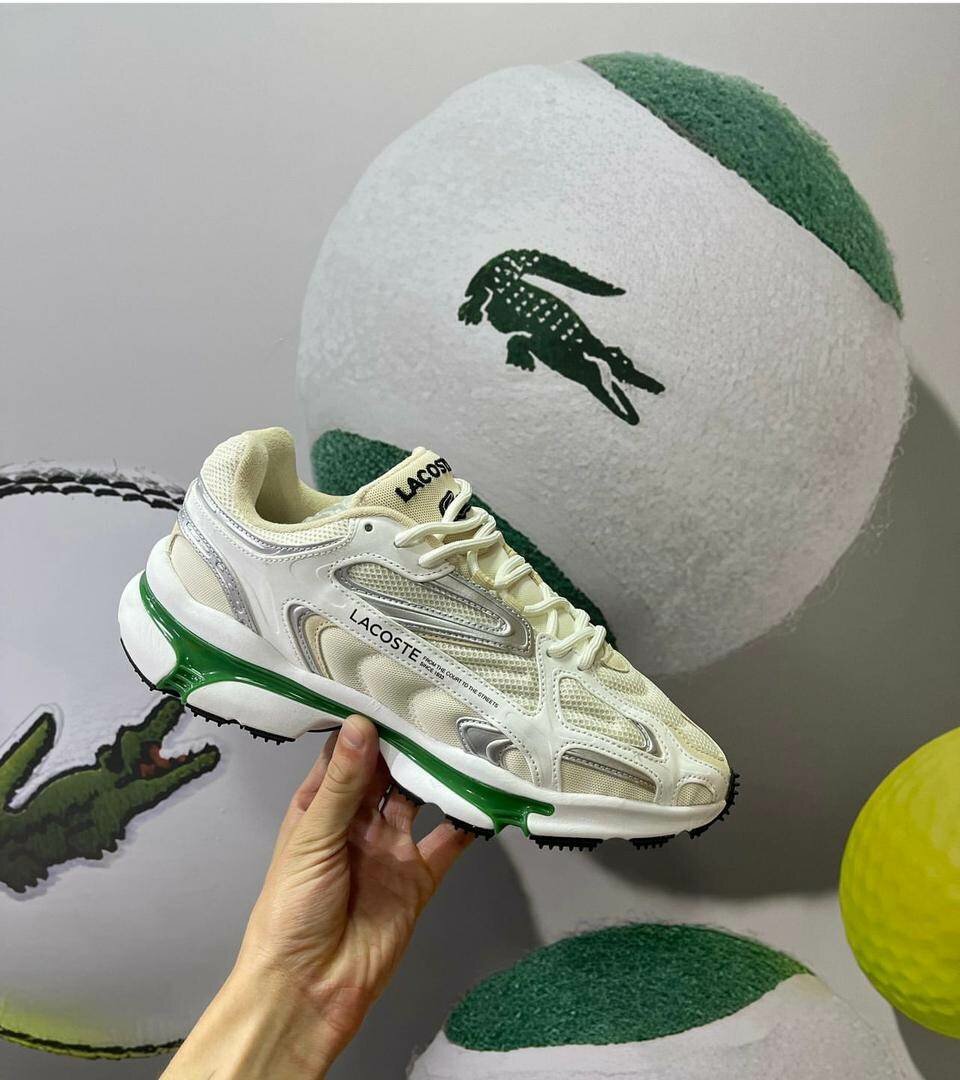 Chaussure lacoste livré dans le carton