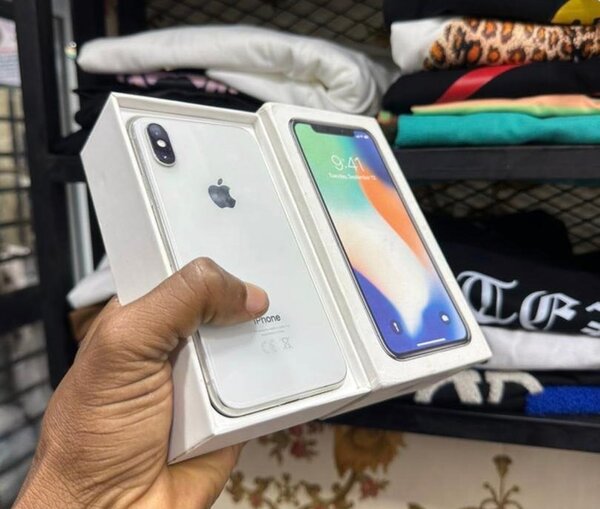 iPhone X 64GB Argent