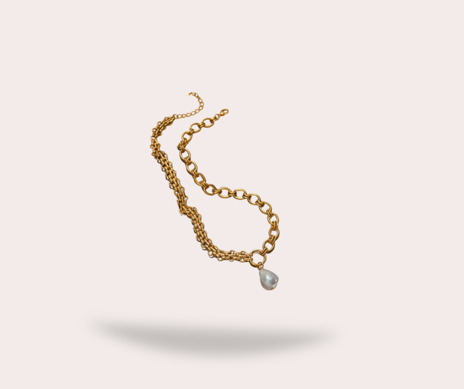 Collier en or avec perle