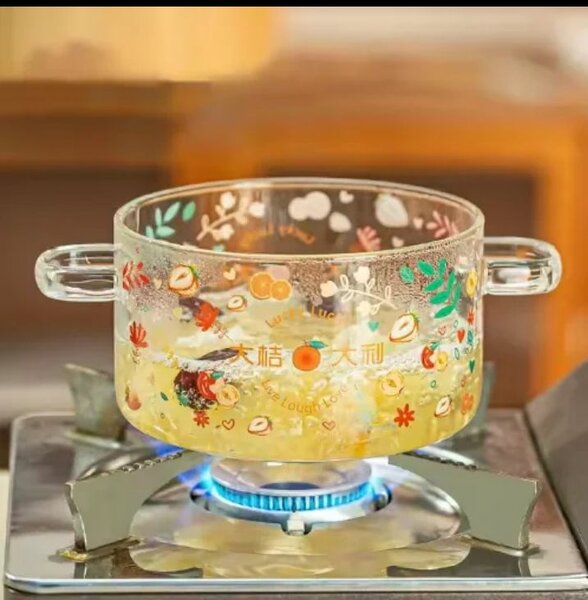 Casserole en verre transparent