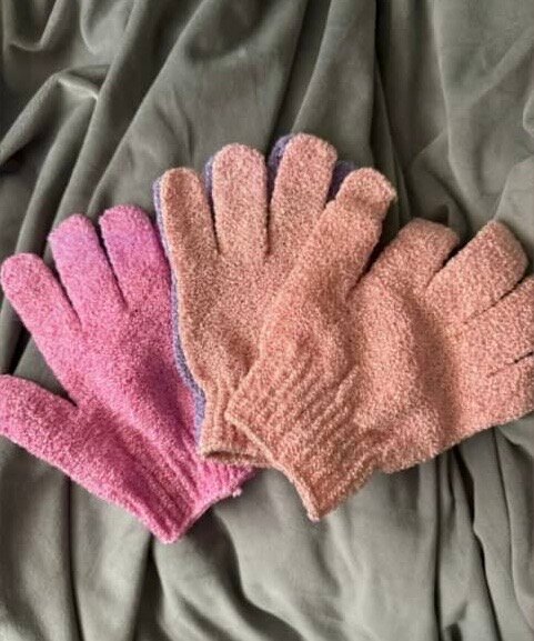 Gants exfoliants colorés