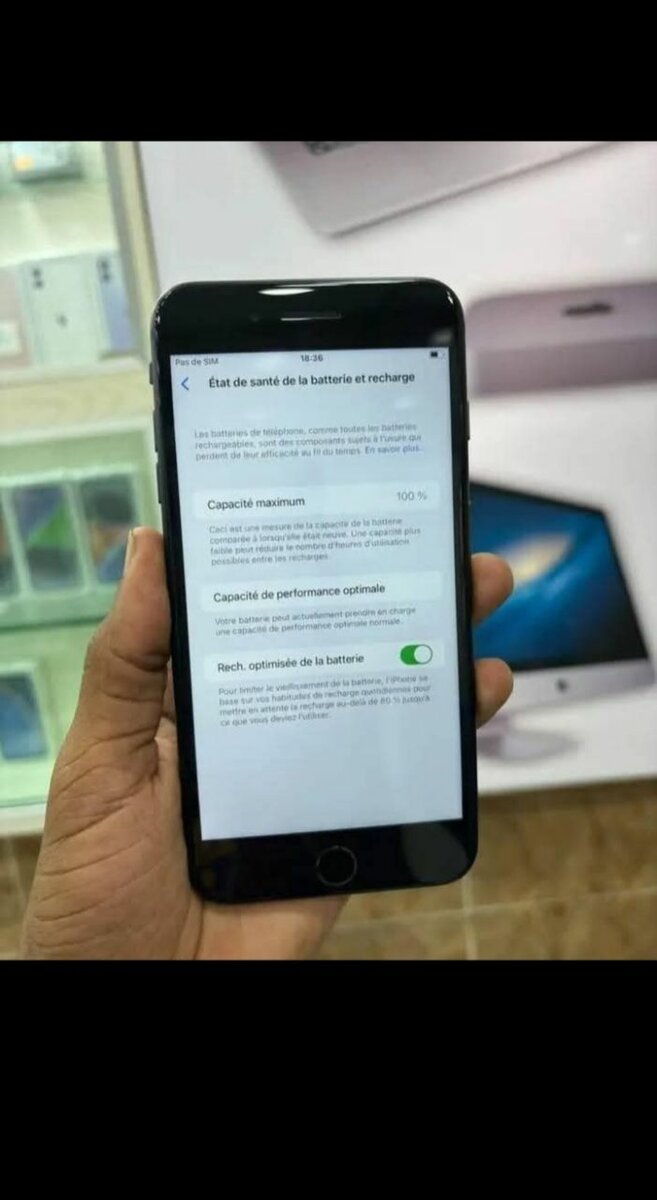 iPhone 8 noir 128 Go