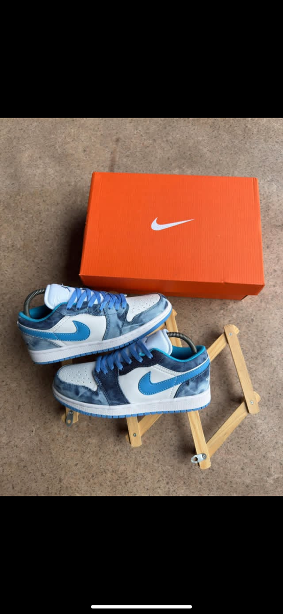 Stylish Blue Nike Sneakers