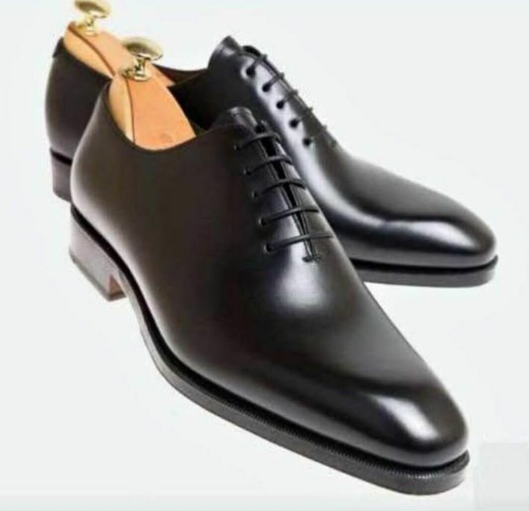 Chaussures habillées en cuir noir