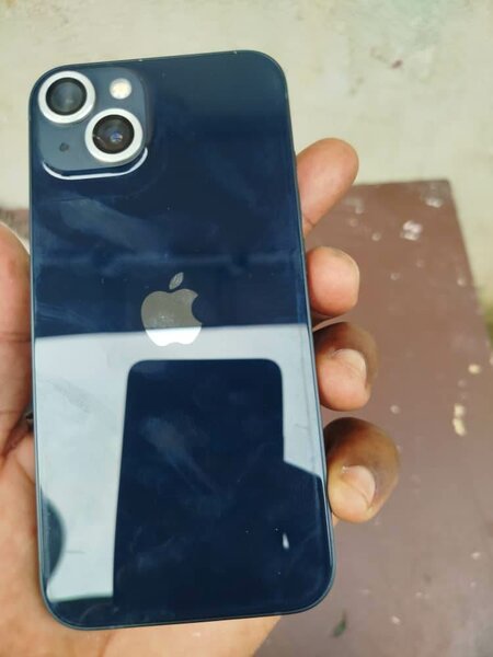 iPhone 13 simple