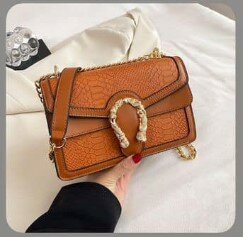 Fashionable women's bag brown