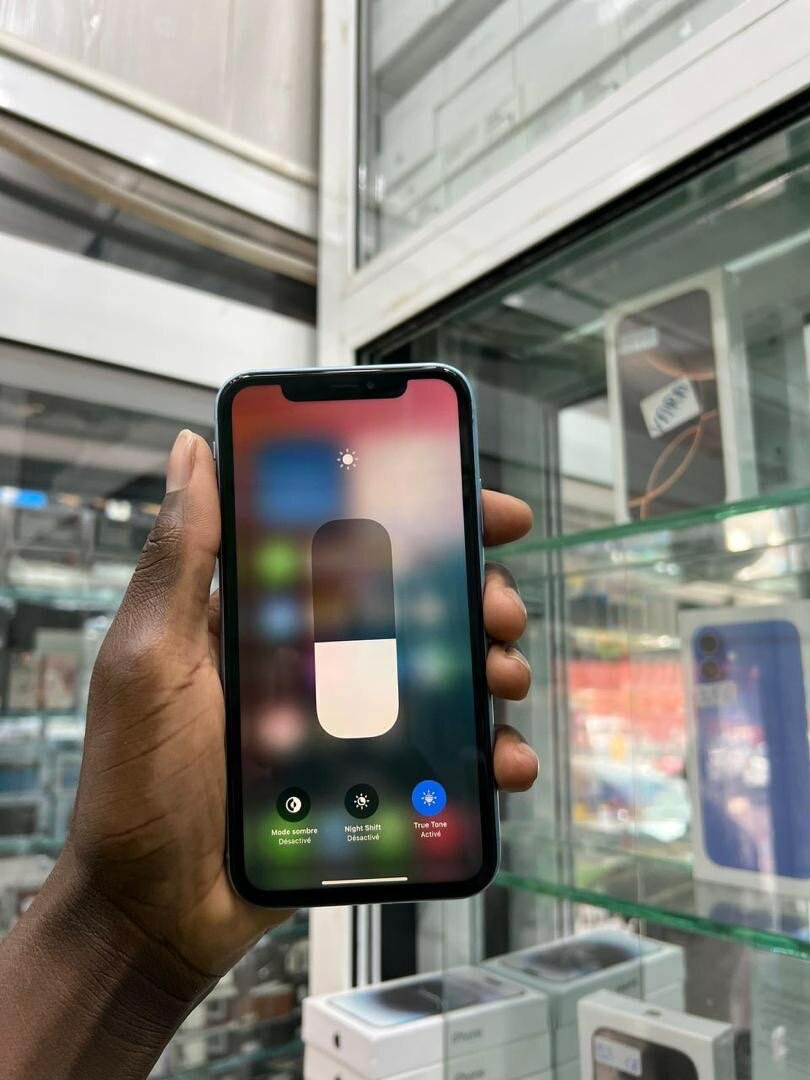 iPhone XR 64giga sans Face ID vendu en magasin