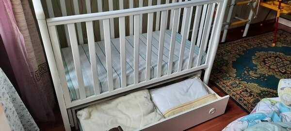 Кроватка детская деревянная