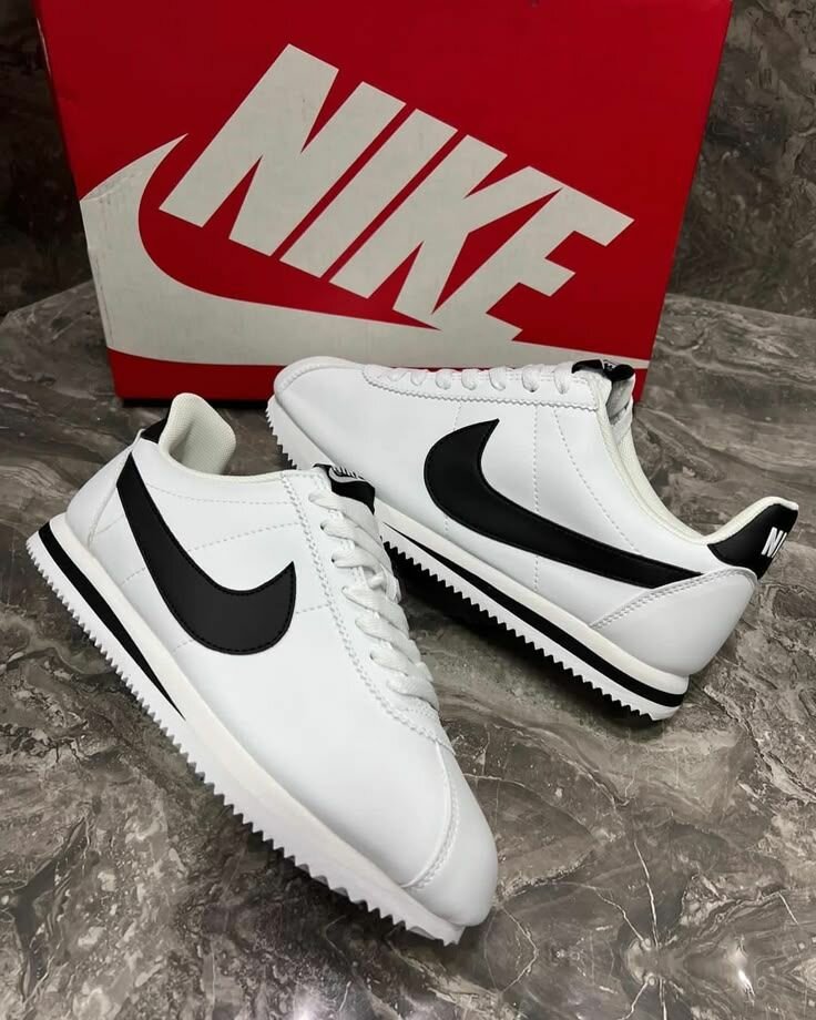 Nike Cortez Sneakers