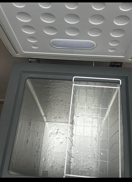 Congélateur coffre compact