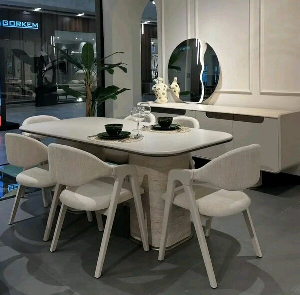 Table à manger ovale moderne