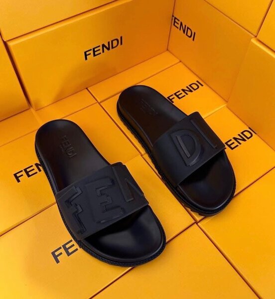 Tongs de luxe Fendi homme