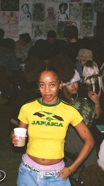 T-shirt cropped drapeau