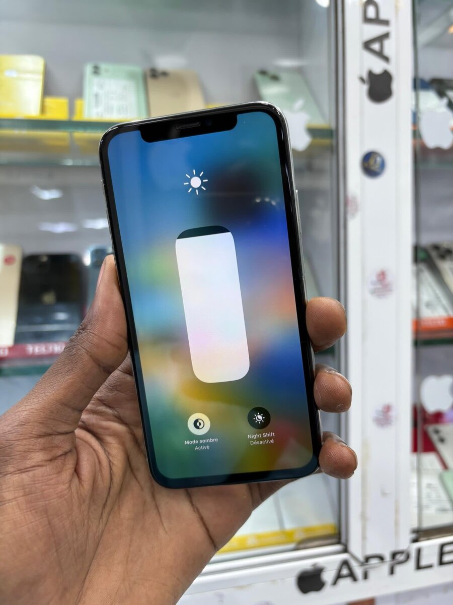 iPhone X 64giga tout passe