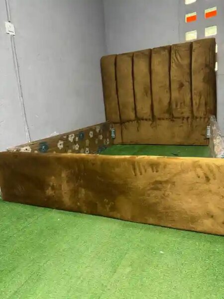 Lit capitonné moderne