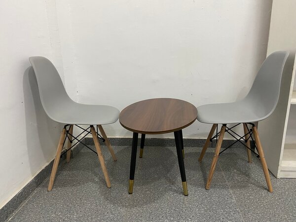 Chaise design moderne grise