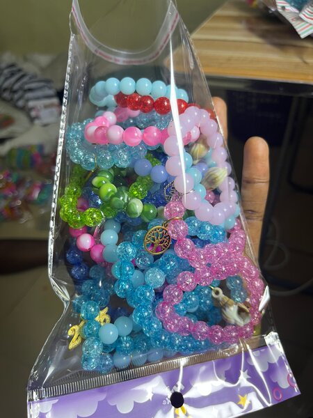 Bracelets en perles colorées