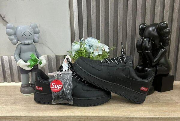 Airforce 1 X Supreme Black