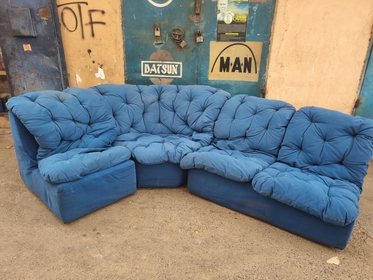 HOME USED SET OF SHAPE SOFA.