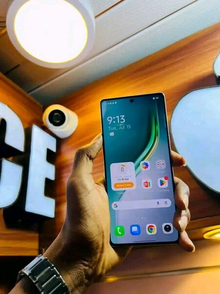 Smartphone Tecno moderne 5G