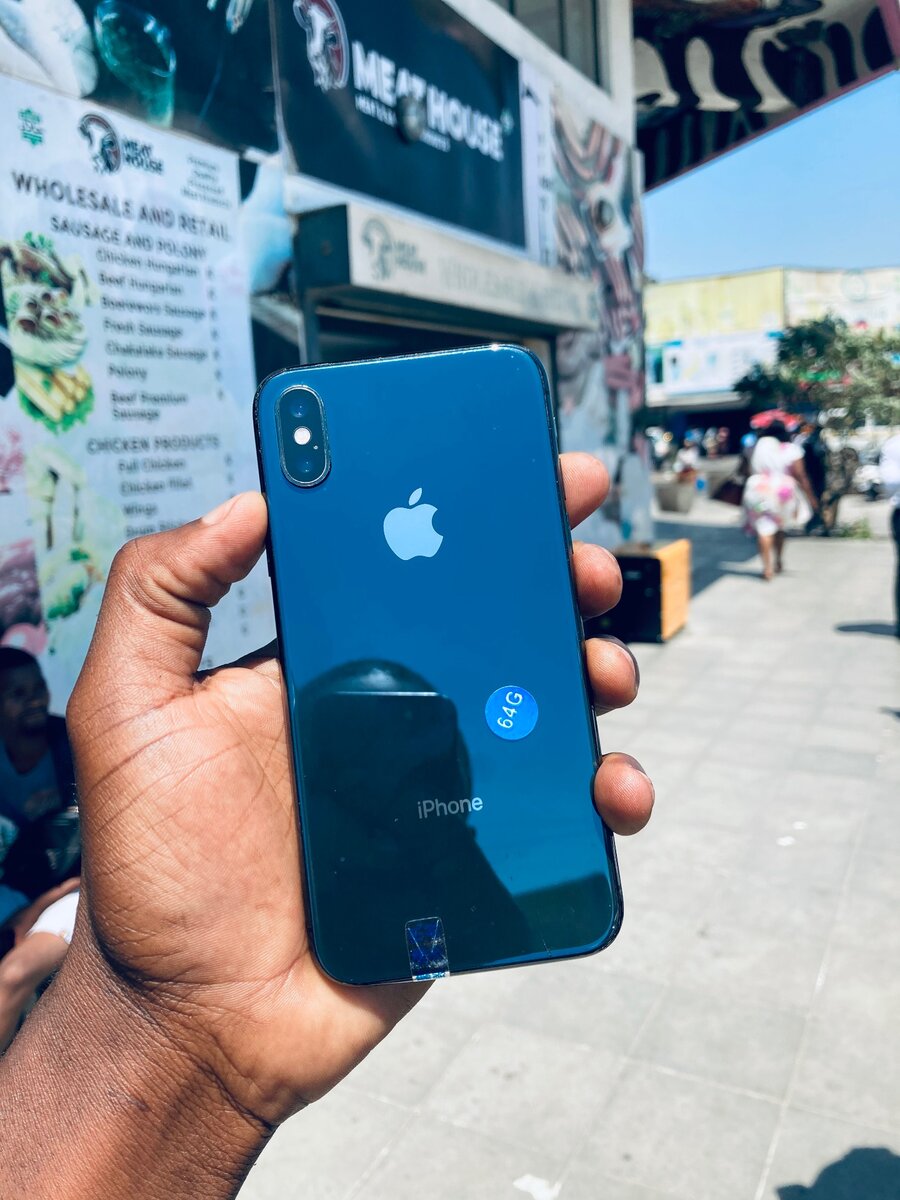 iPhone X available fully functioning
