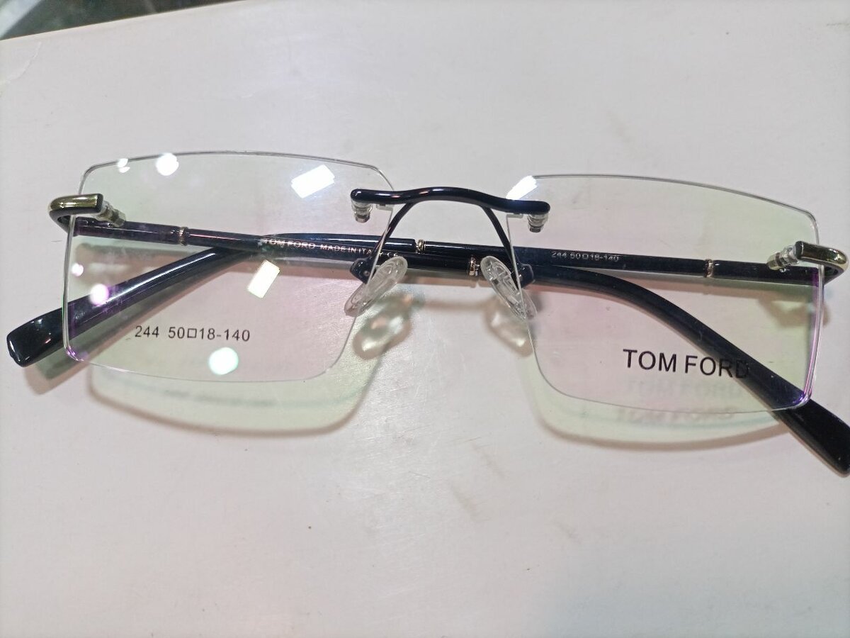 Tom ford eye glass fram.