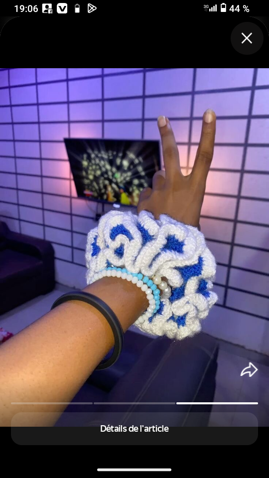 Bracelet en laine tricoté