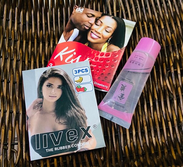 6 préservatifs + 1 lubrifiant