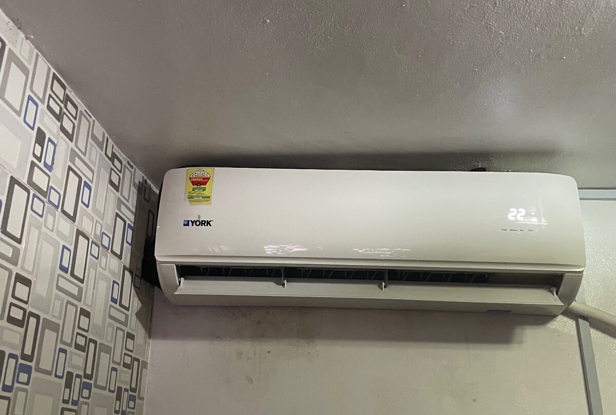 2.5HP YORK SPLIT AIRCONDITOONER