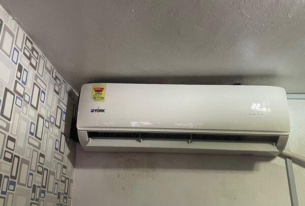 2.5HP YORK SPLIT AIRCONDITOONER