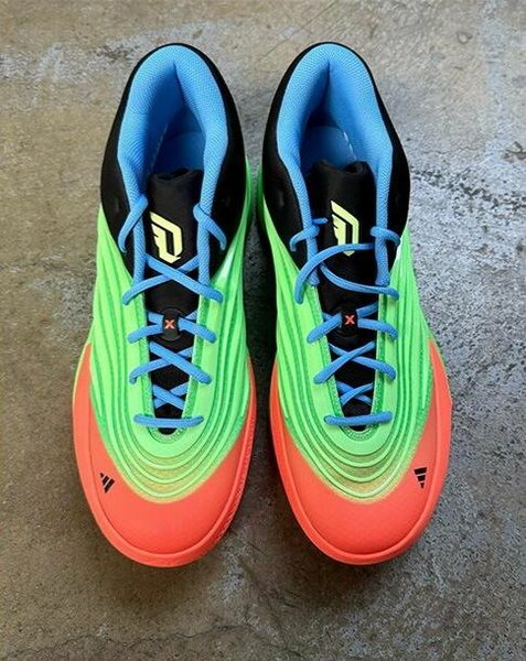 Basketball Adidas Dame 10