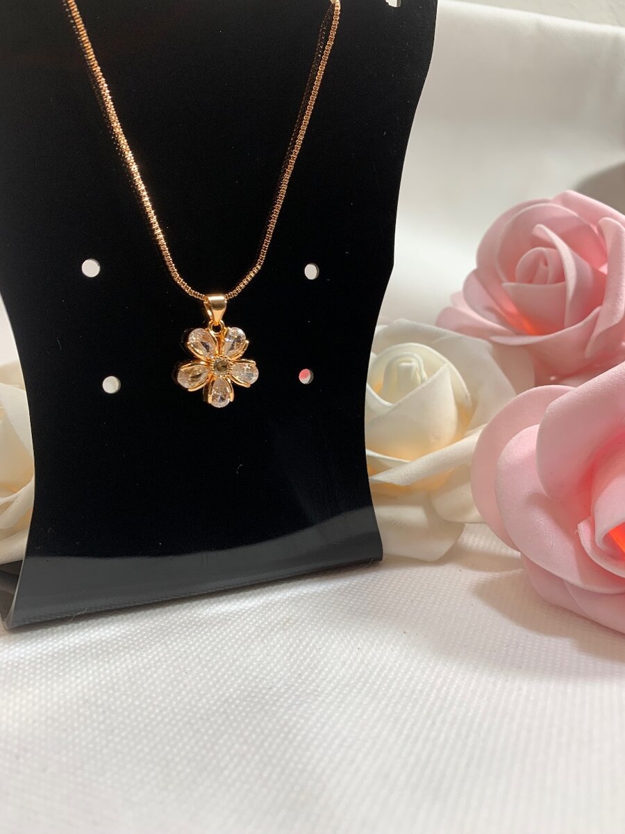 Elegant Golden Pendant