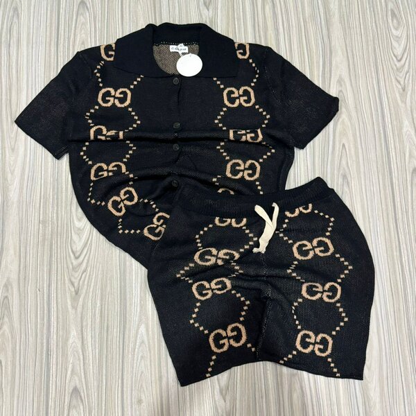 Fashion top and down shorts