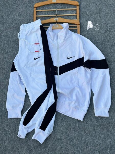 Survêtement NIKE Homme Élégant