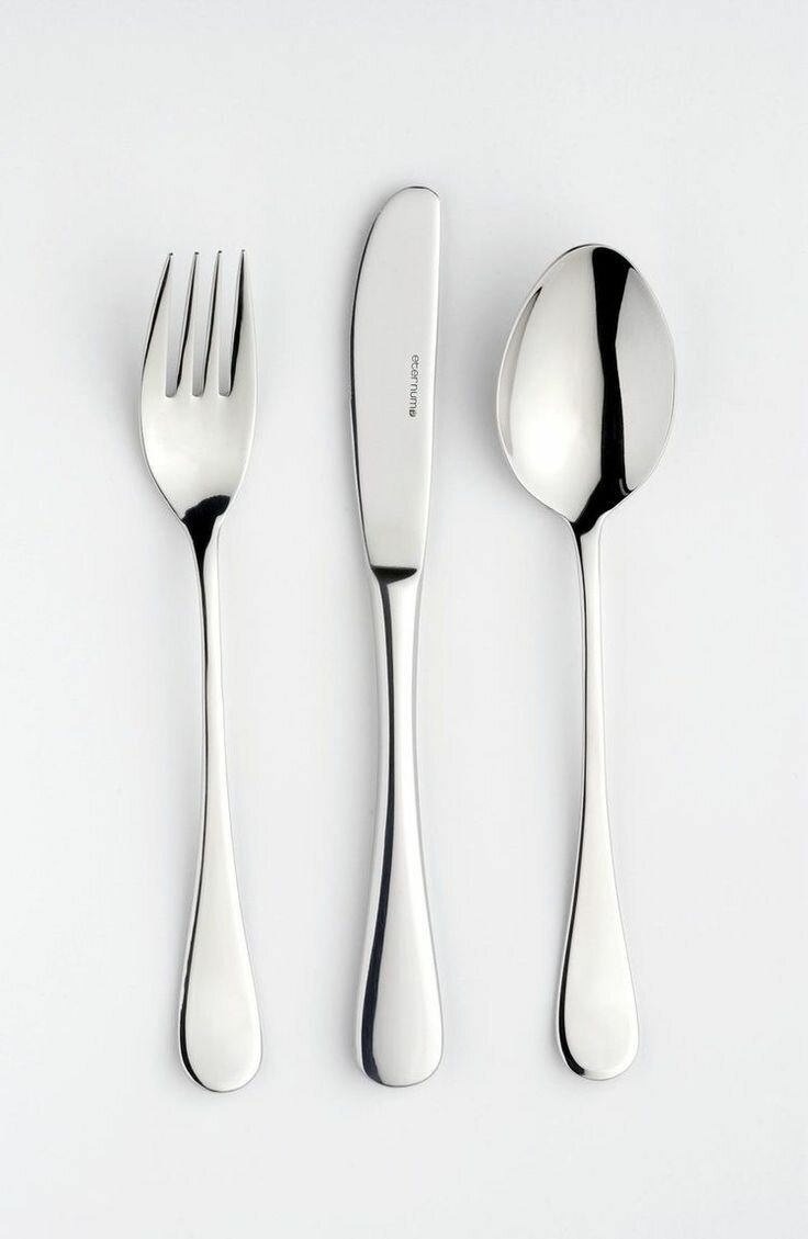 Couverts en acier inoxydable élégants