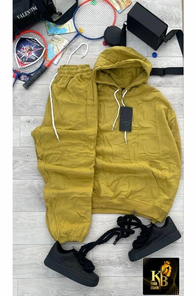 Ensemble de sport à capuche