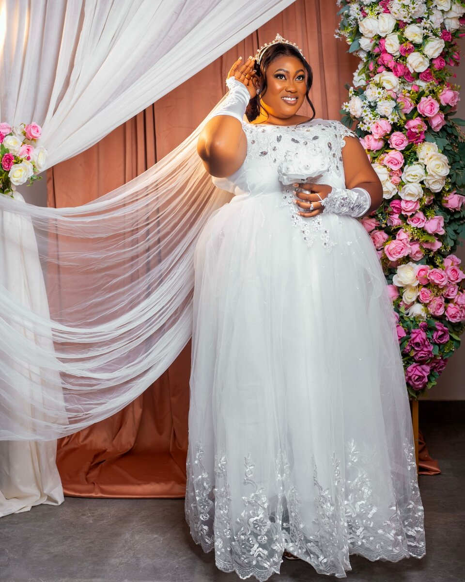 Wedding dress in various size