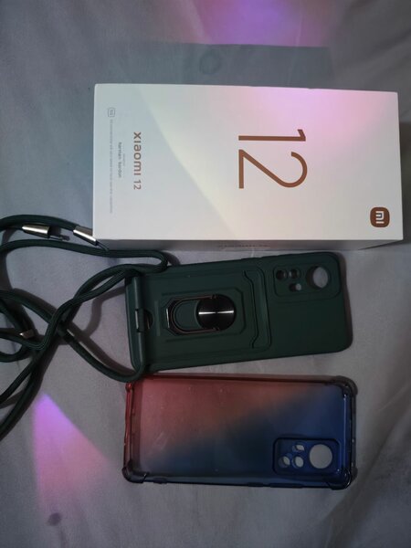 XIAOMI 12 IMPORTÉ