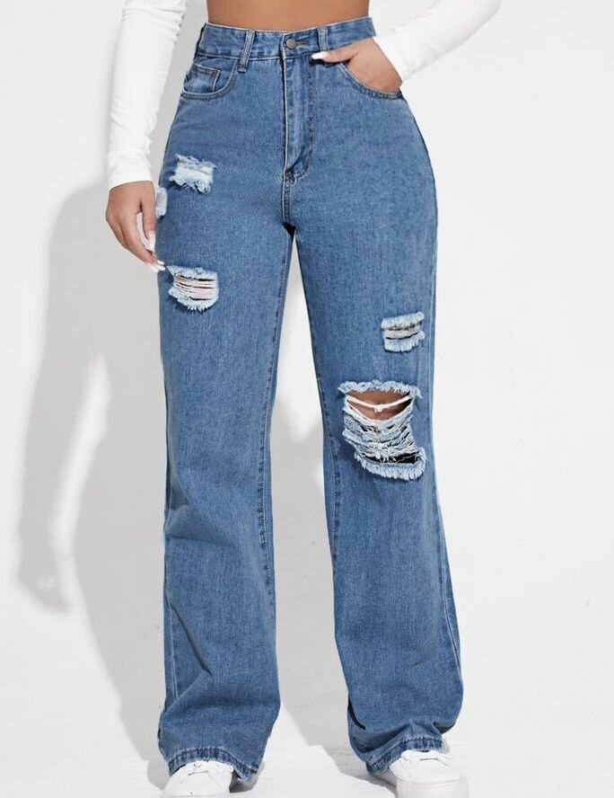 Thift Distressed Straight Jeans