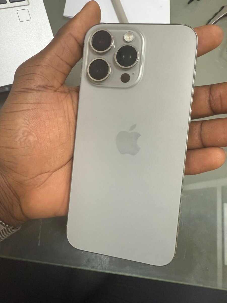 Apple iPhone 15 Pro Max 256 gb