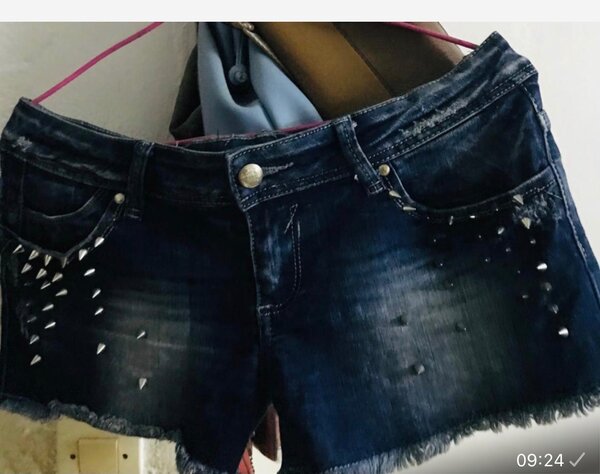 Shorts en jean cloutés tendance