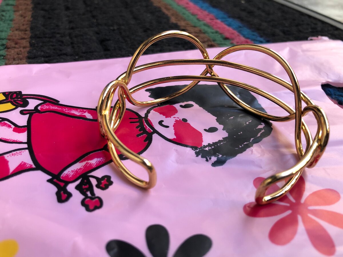 Bracelet doré élégant