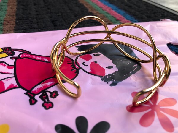 Bracelet doré élégant