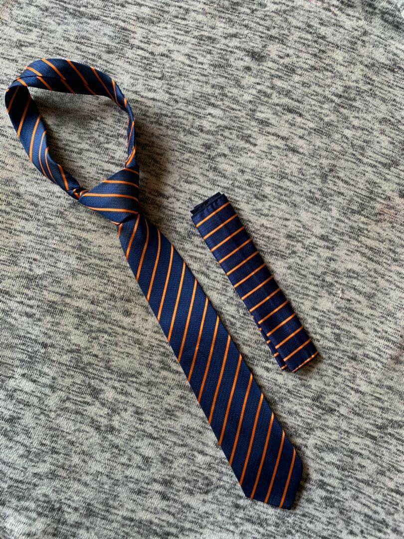 Necktie plus pocket square