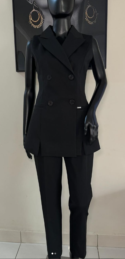 Tailleur pantalon femme noir épaules dénudées