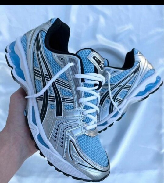 Chaussures de course légères