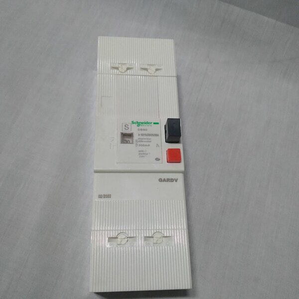 Disjoncteur monophasé 10_30A