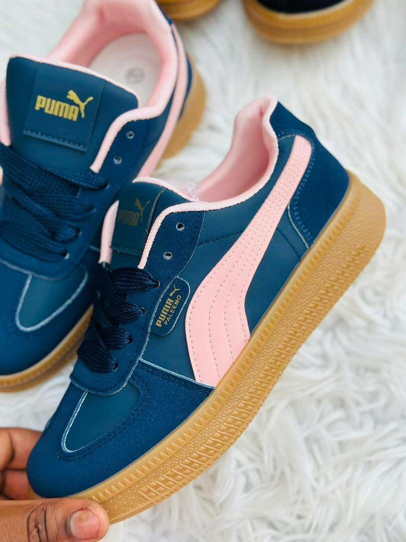 Good quality sneakers blue